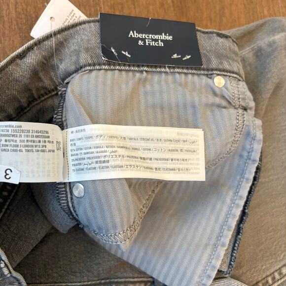 Abercrombie Women's The Ankle Straight Ultra High Rise Jean size 26/2S NWT - Picture 8 of 8